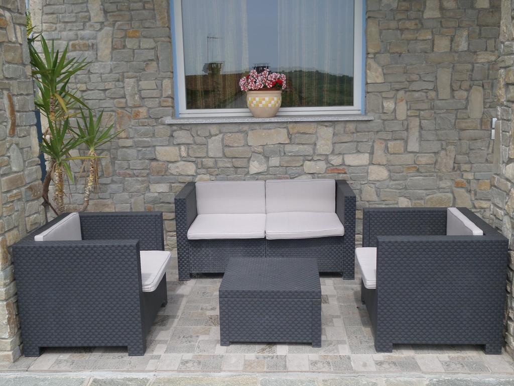 La Casa Blu Apartment Montegrosso dʼAsti Стая снимка