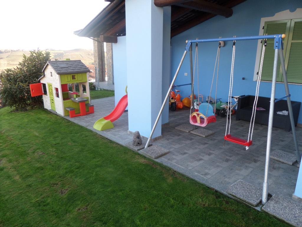 La Casa Blu Apartment Montegrosso dʼAsti Стая снимка